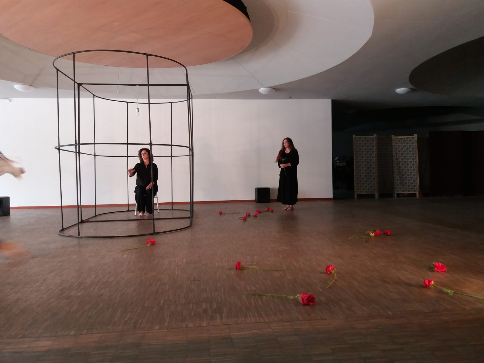 8 giugno 2021 Spettacolo di danza su  la Pia c'è Tolomei, testimonianza letteraria di Dante sul femminicidio. Ospite Don Sergio nel salone della parrocchia di San Miniato a Siena